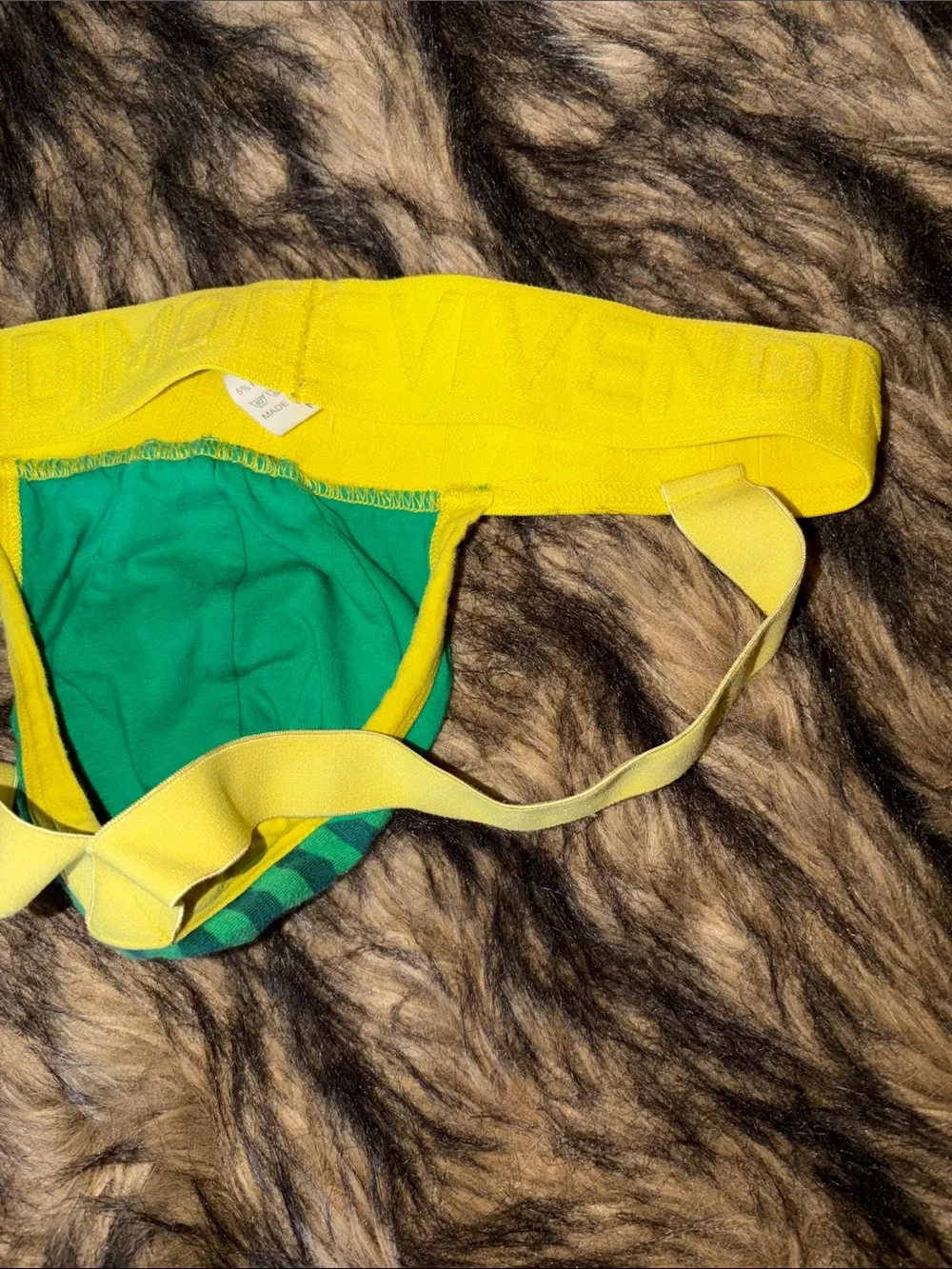 Modus Vivendi green striped